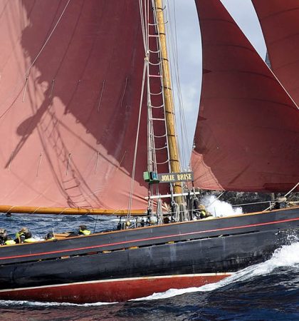 Exhilarating Jolie Brise Day on High Seas for Pupils