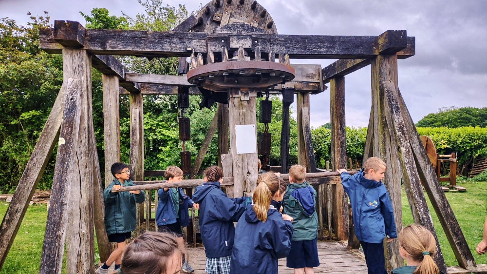 Ancient Technology Centre Year 3 Teamwork
