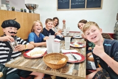 PHOTO-2024-06-27-19-33-03-2